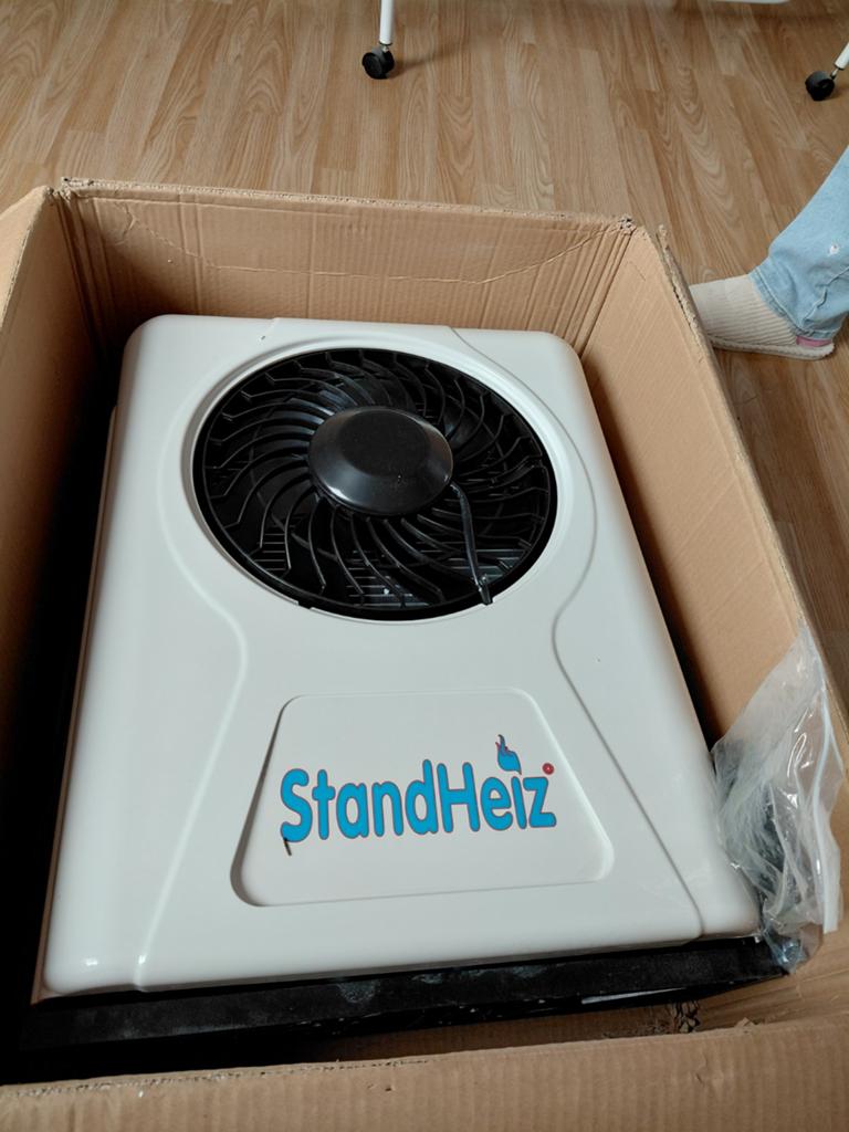 Airco buiten en binnen unit. Traktor  kraan   camper nieuw i, Caravans en Kamperen, Camper-accessoires, Ophalen of Verzenden