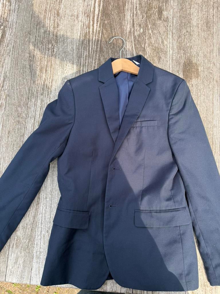 Donkerblauw pak, maat 146., Kinderen en Baby's, Kinderkleding | Maat 146, Ophalen, Zo goed als nieuw, Jongen, Setje