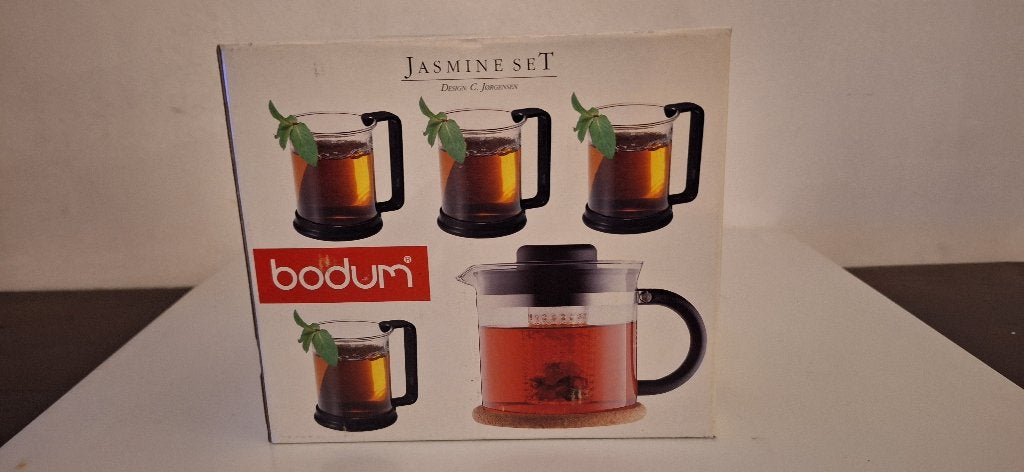 theepot, kopjes, cocktail shaker, serveerplank, schenkkan, Ophalen, Overige materialen, Overige merken, Overige typen