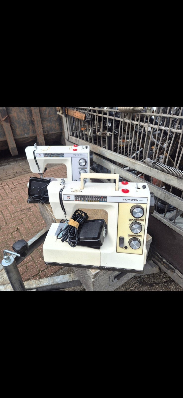 2 naaimachines, Ophalen of Verzenden, Naaimachine, Overige merken