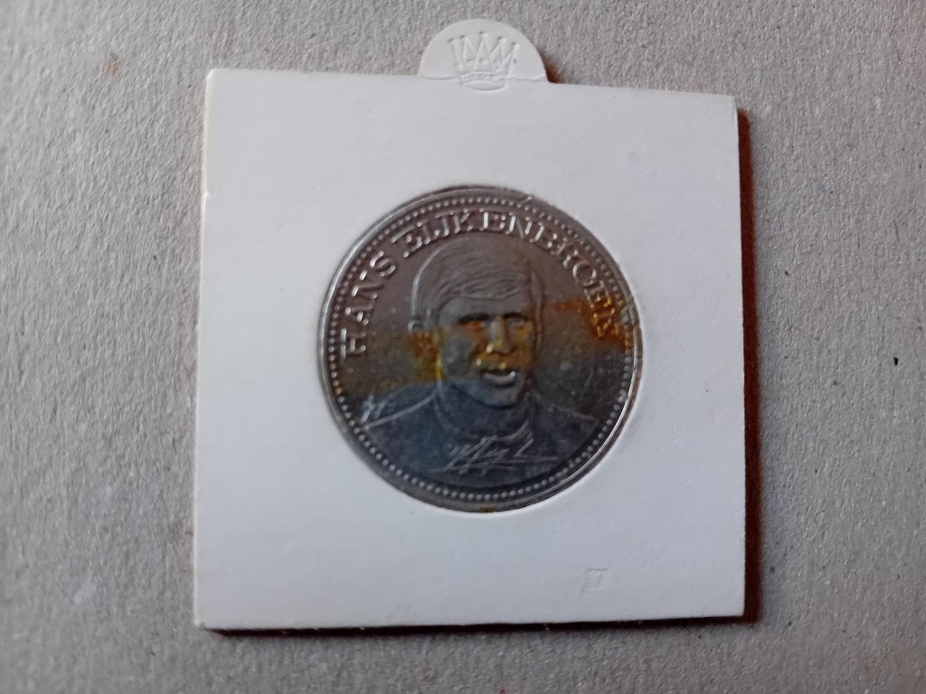 Shell voetbal top 20 munt 1970 met Hans Eijkenbroek, Verzamelen, Ophalen of Verzenden, Zo goed als nieuw
