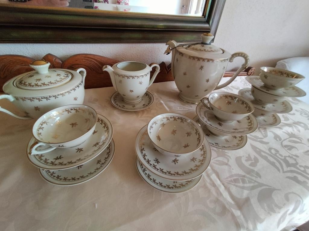 Antiek theeservies uit de jaren '60, Ophalen