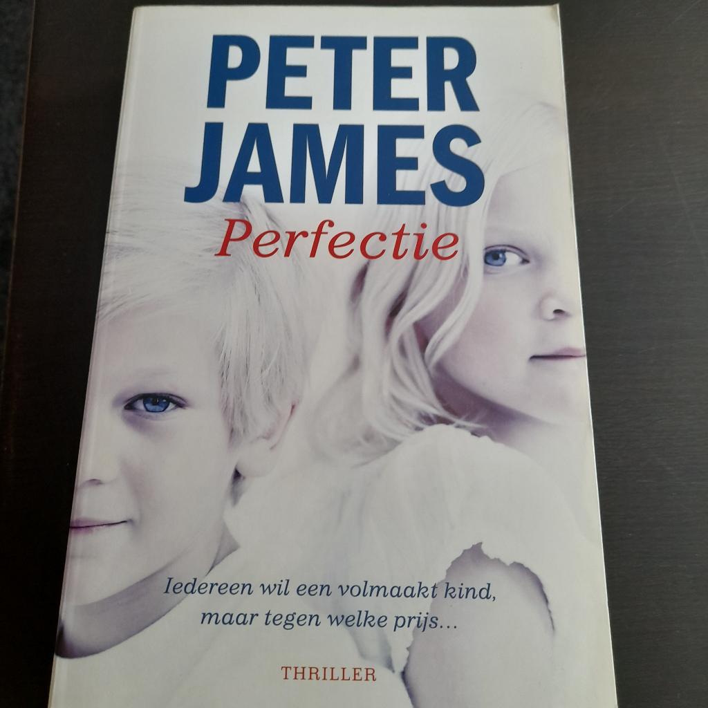Peter James - Perfectie, Ophalen of Verzenden, Zo goed als nieuw, Peter James, Wereld overig
