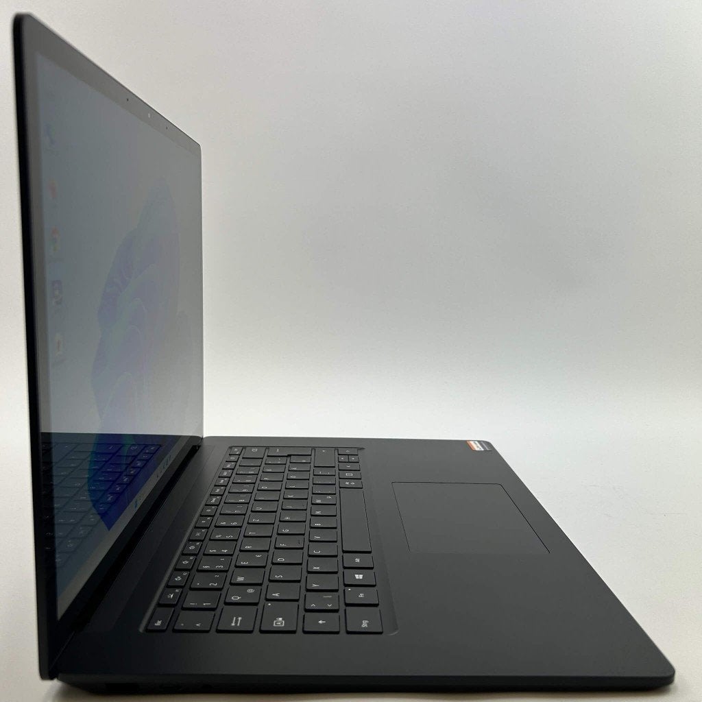Microsoft Surface 4 |  Ryzen 7 | 16GB | 512GB | QWERTZ, Ryzen 7, Refurbished, Met touchscreen, SSD