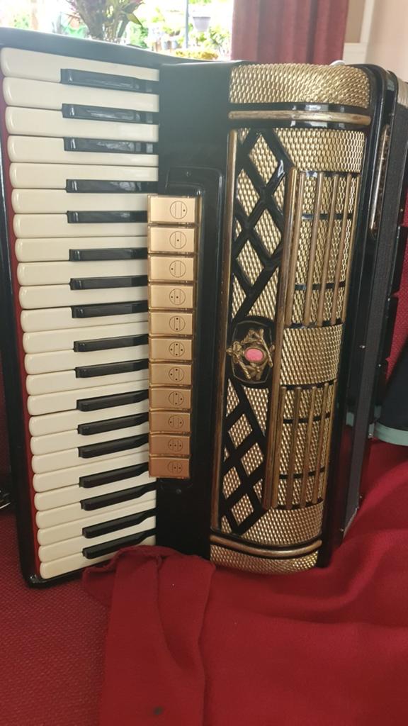 Accordeon 4 korig 120 bas, Ophalen of Verzenden, Gebruikt, 120-bas, Overige merken