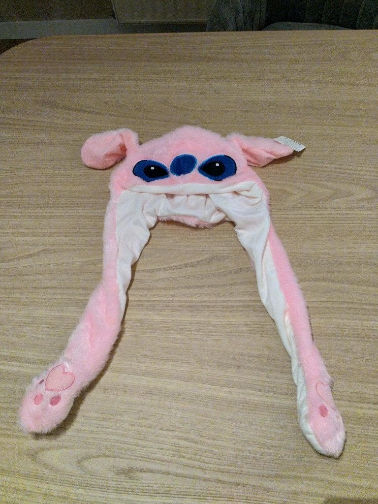 Roze stitch muts met flapperende oren, Ophalen of Verzenden, Zo goed als nieuw, Meisje, Muts