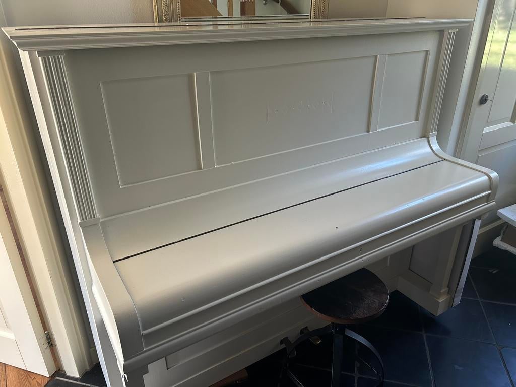 urbas piano, Ophalen, Gebruikt, Wit, Piano