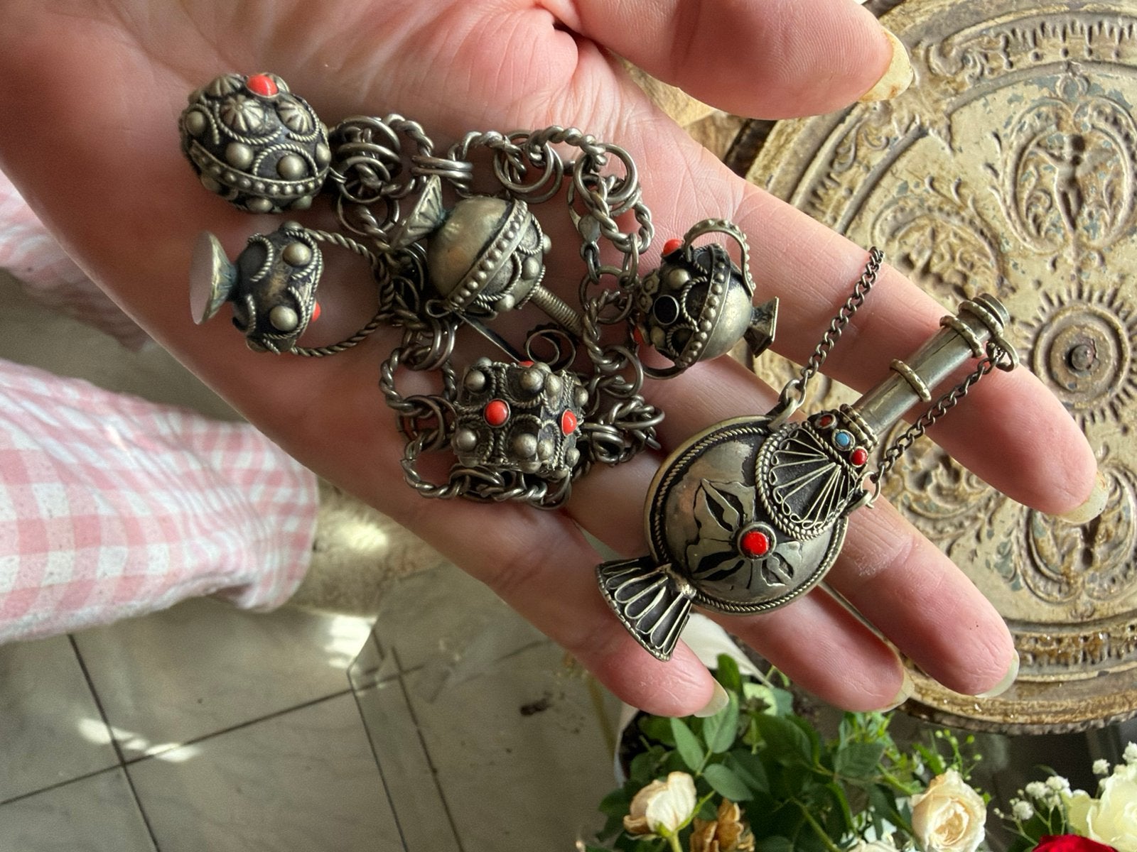 Parfum flesje en armband, Overige merken, Overige materialen, Verzenden, Zo goed als nieuw