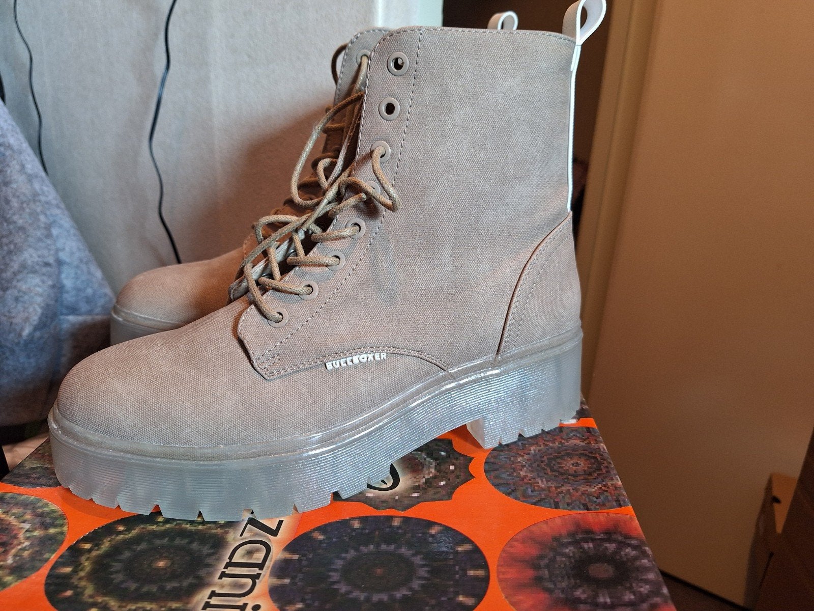 Bullboxer laarzen maat 40 nieuw, Beige, Lage of Enkellaarzen, Nieuw, Ophalen of Verzenden