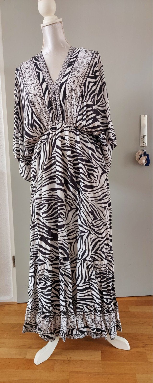NIEUW  ZWART /WIT VISCOSE IBIZA JURK MAAT 44, Wit, Maat 42/44 (L), Nieuw, Ophalen of Verzenden