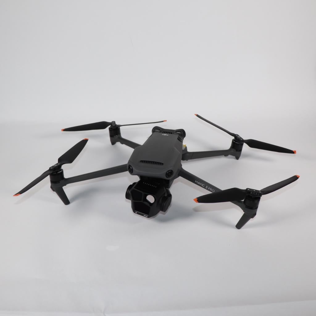 DJI Mavic 3 Pro Fly More Combo - A Grade, DJI, Gebruikt, Inform@dji.com, DJI Sky City
No. 55 Xianyuan Road
Nanshan District, Shenzhen
China