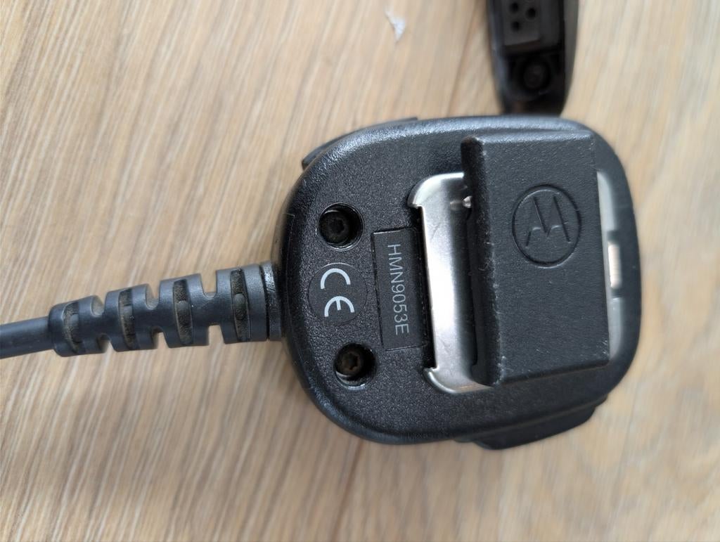 Motorola HMN9053E speakermic voor GP serie, Info@motorolacommunications.com, Ophalen of Verzenden, Zo goed als nieuw, Met broekklem
