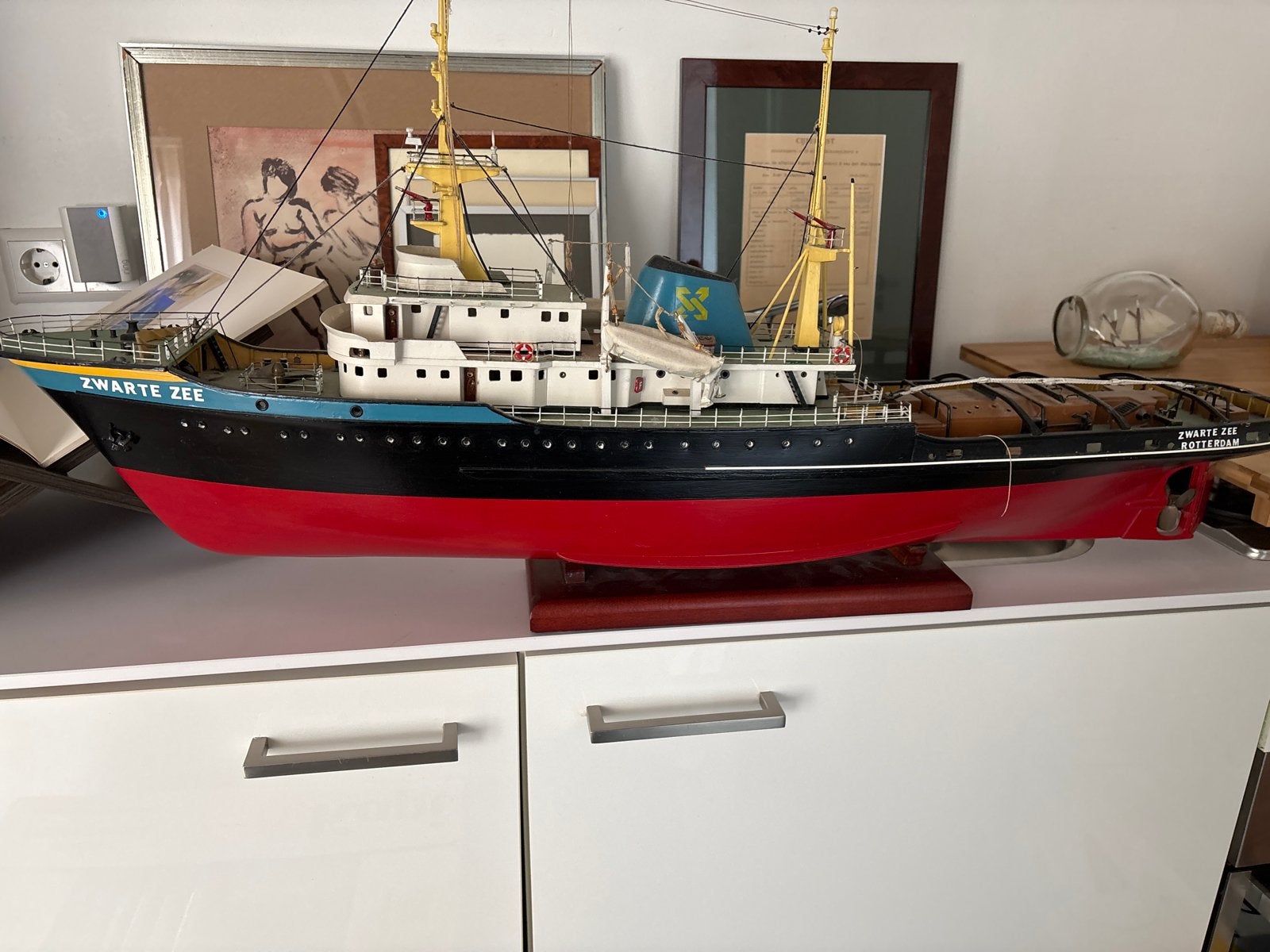 Gedetailleerd schaalmodel van de Zwarte Zee sleepboot, Ophalen, Gebruikt, Groter dan 1:32, Overige merken