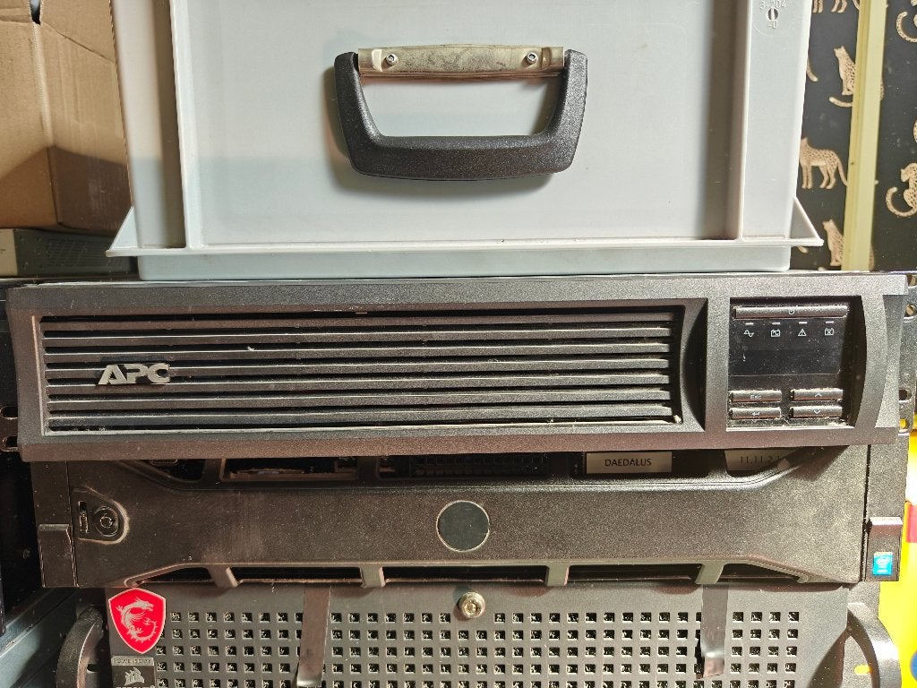 APC UPS SMT3000RMI2UNC + AP9631, Ophalen, Gebruikt