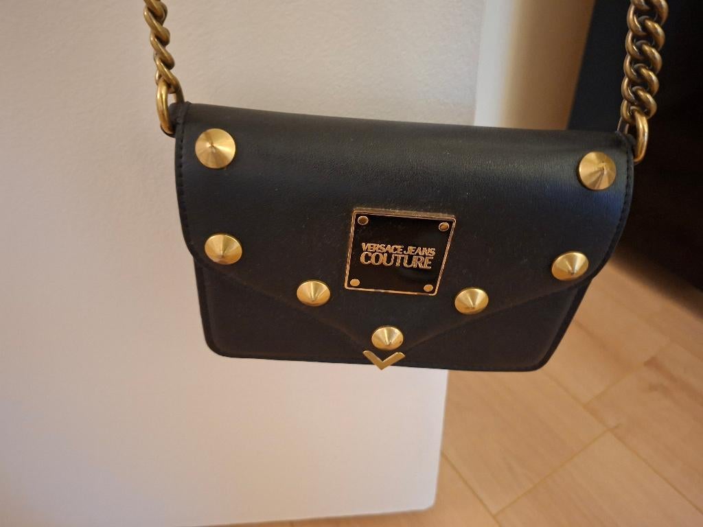 Versace schouder tas, Sieraden, Tassen en Uiterlijk, Tassen | Damestassen, Ophalen of Verzenden, Zo goed als nieuw, Zwart, Schoudertasje