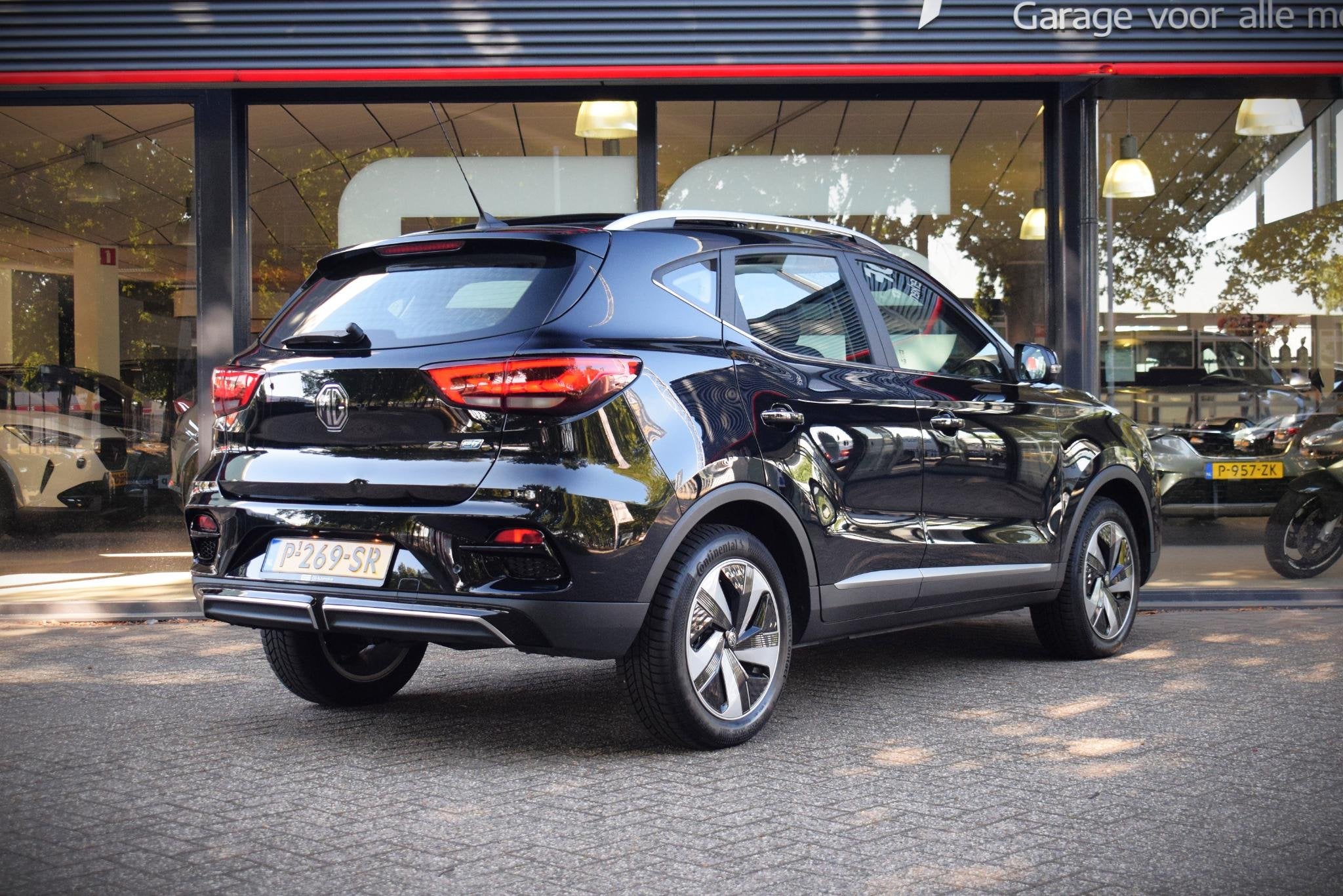 MG MG ZS EV EV Luxury 50 kWh met PANO|LEDER|LED|NAV, Dealer onderhouden, Gebruikt, ZS, Zwart