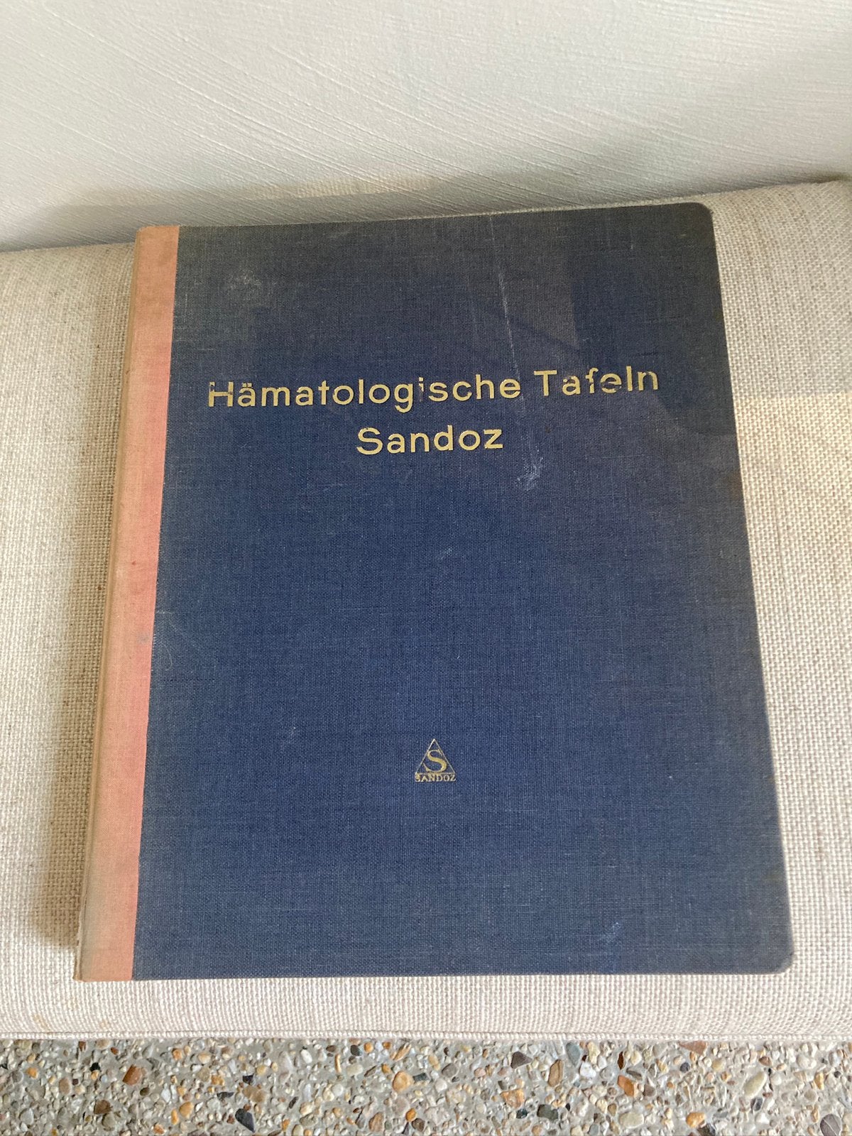 Boek haematologische tafeln van sandoz, Ophalen of Verzenden, Gelezen
