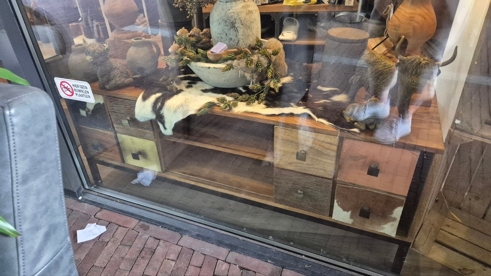 Nieuwe TV-kast/dressoir met schuifdeurtjes, Ophalen, 150 tot 200 cm, Nieuw, Overige houtsoorten