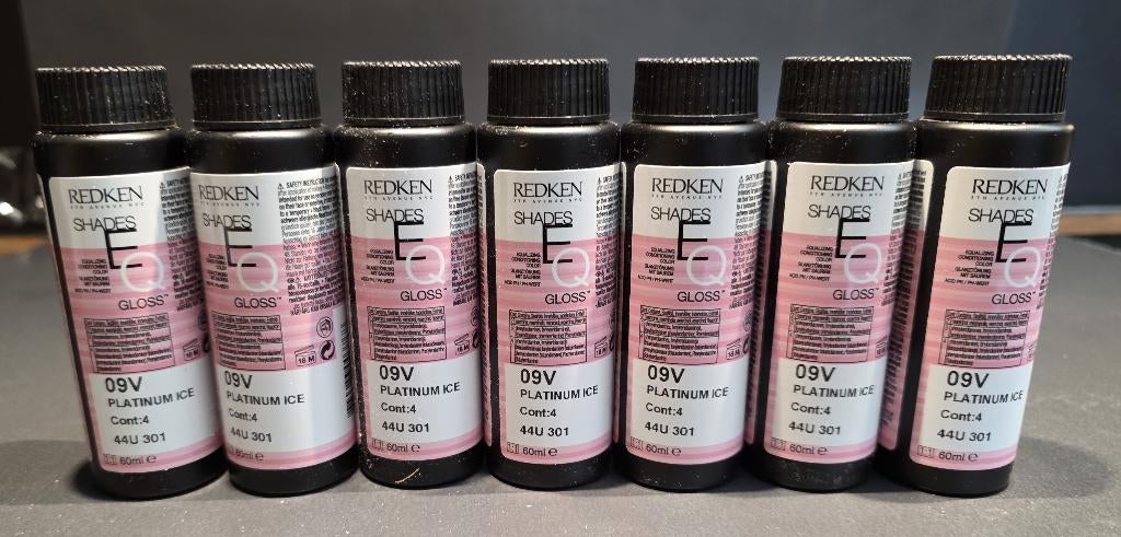Redken shades EQ gloss 09V platinum ice cont 4 7 st 60ml, Ophalen of Verzenden, Nieuw, Haarverzorger of -hersteller