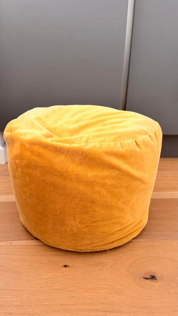 Gratis: Gele poef, Huis en Inrichting, Banken | Voetenbanken en Poefen, Ophalen, Minder dan 50 cm, Gebruikt, Rond