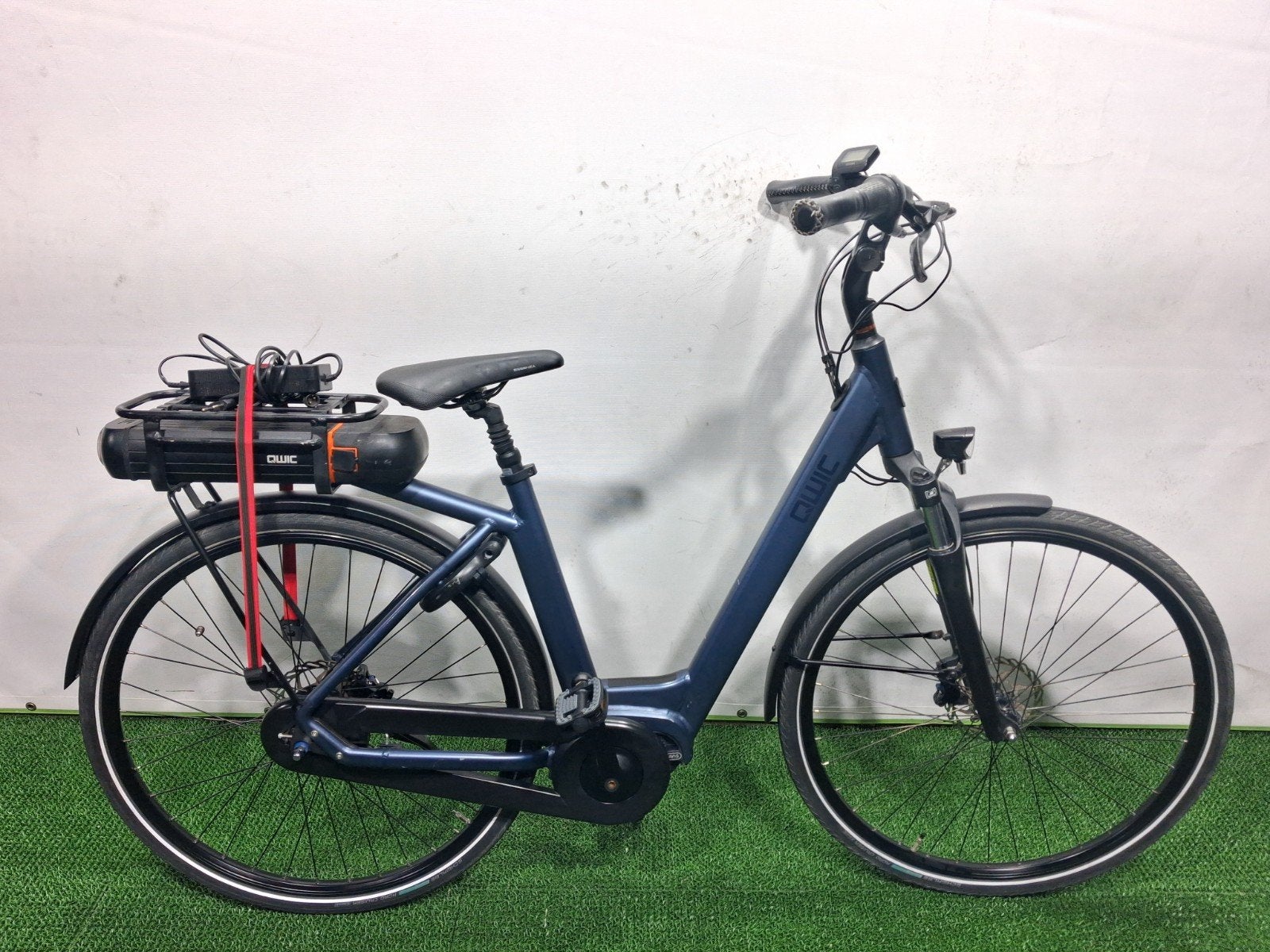 Qwic premium midden motor 750wh, Ophalen, Zo goed als nieuw