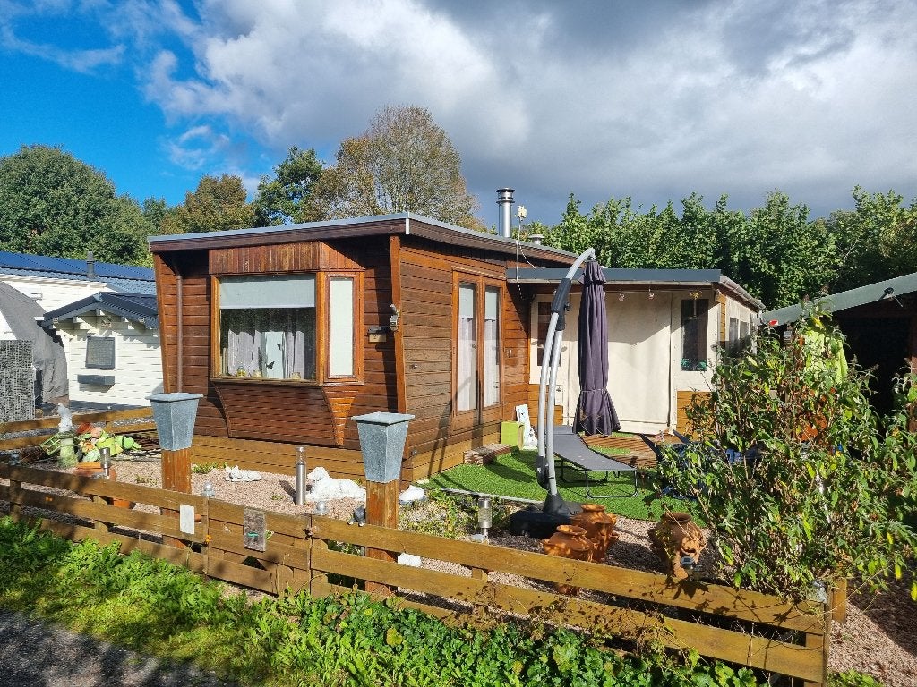 Stacaravan met overkapping op Camping de Bouwte, Midwolda, Tot en met 2