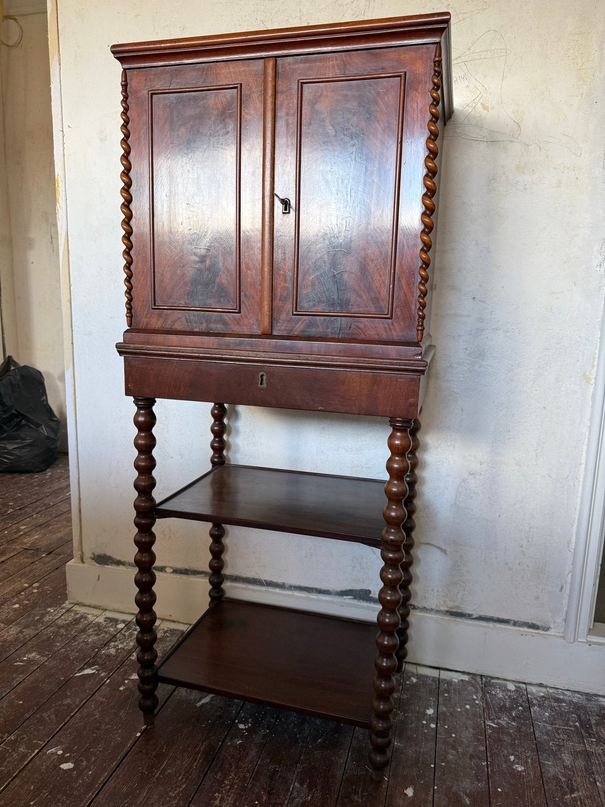 Antiekhouten grammofoonkastje / platenkastje (mahonie), Antiek en Kunst, Ophalen