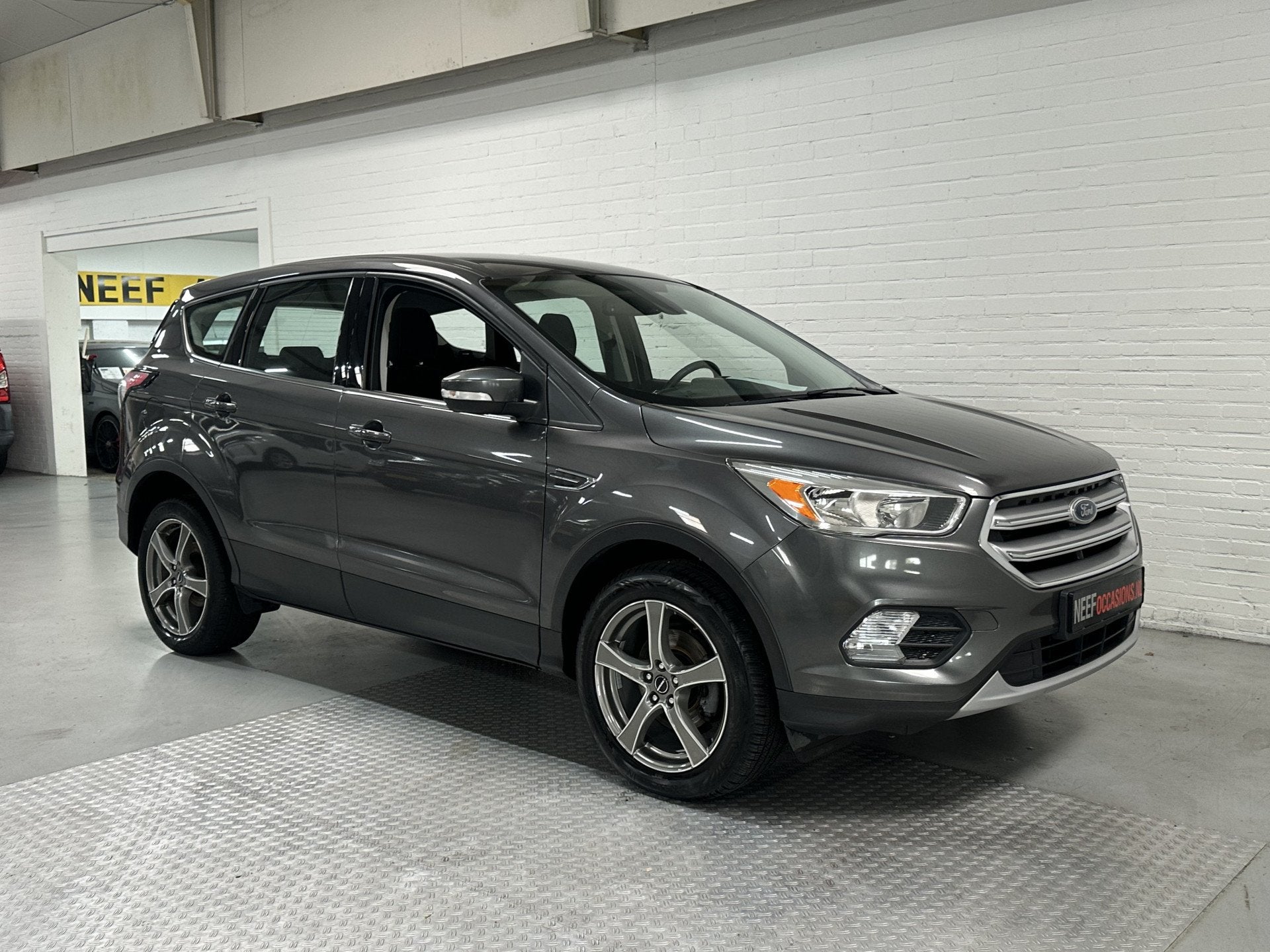 Ford Kuga 1.5 EcoBoost CLIMA / CRUISE / TREKHAAK (bj 2017), Auto's, Stof, 4 cilinders, 150 pk, Bedrijf