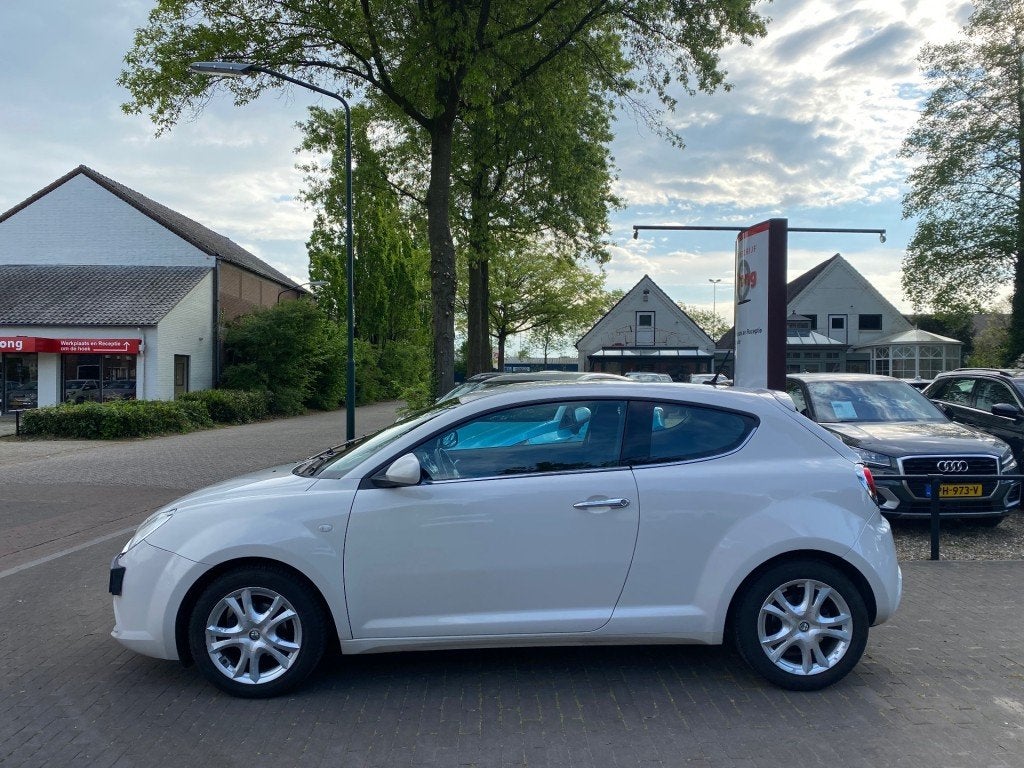 Alfa romeo MITO 1.4 DISTINCTIVE / AIRCO-ECC / CRUISE CTR. /, Voorwielaandrijving, Euro 5, Gebruikt, 4 cilinders