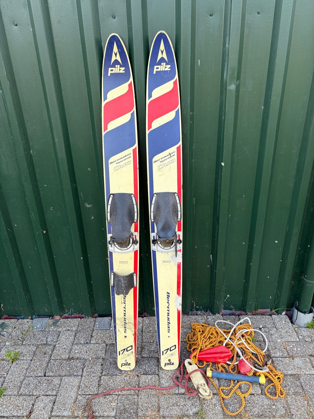 Pilz Bermudas Duo waterski's 170 cm met skitouw, Watersport en Boten, Ophalen, Met skitouw, Gebruikt, Waterski's