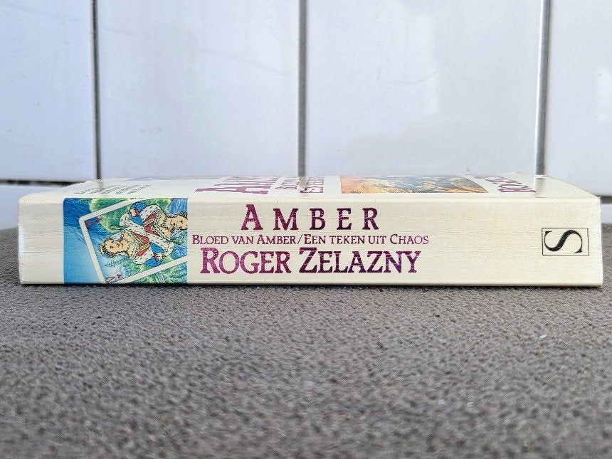 Het bloed van Amber / Teken uit Chaos - Roger Zelazny, Ophalen of Verzenden, Gelezen, Roger Zelazny