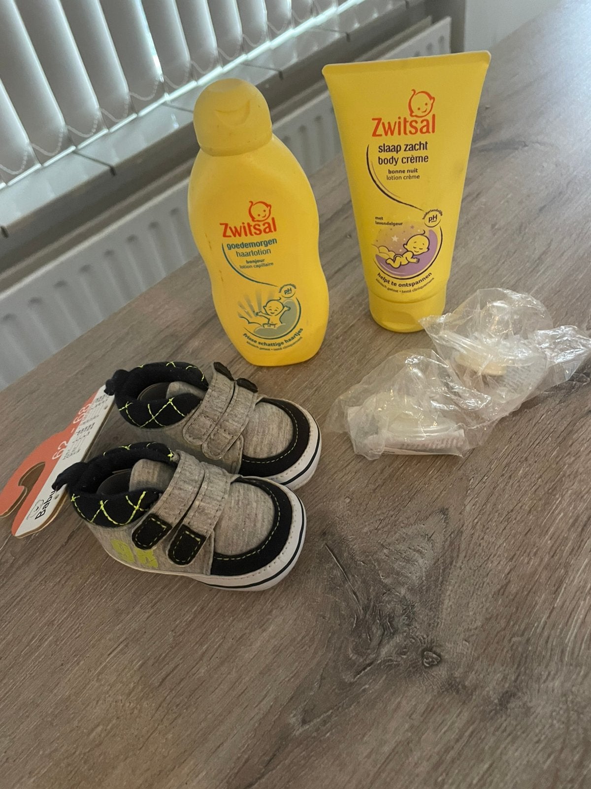 Baby spullen, Kinderen en Baby's, Ophalen, Zo goed als nieuw, Jongetje of Meisje, Schoentjes