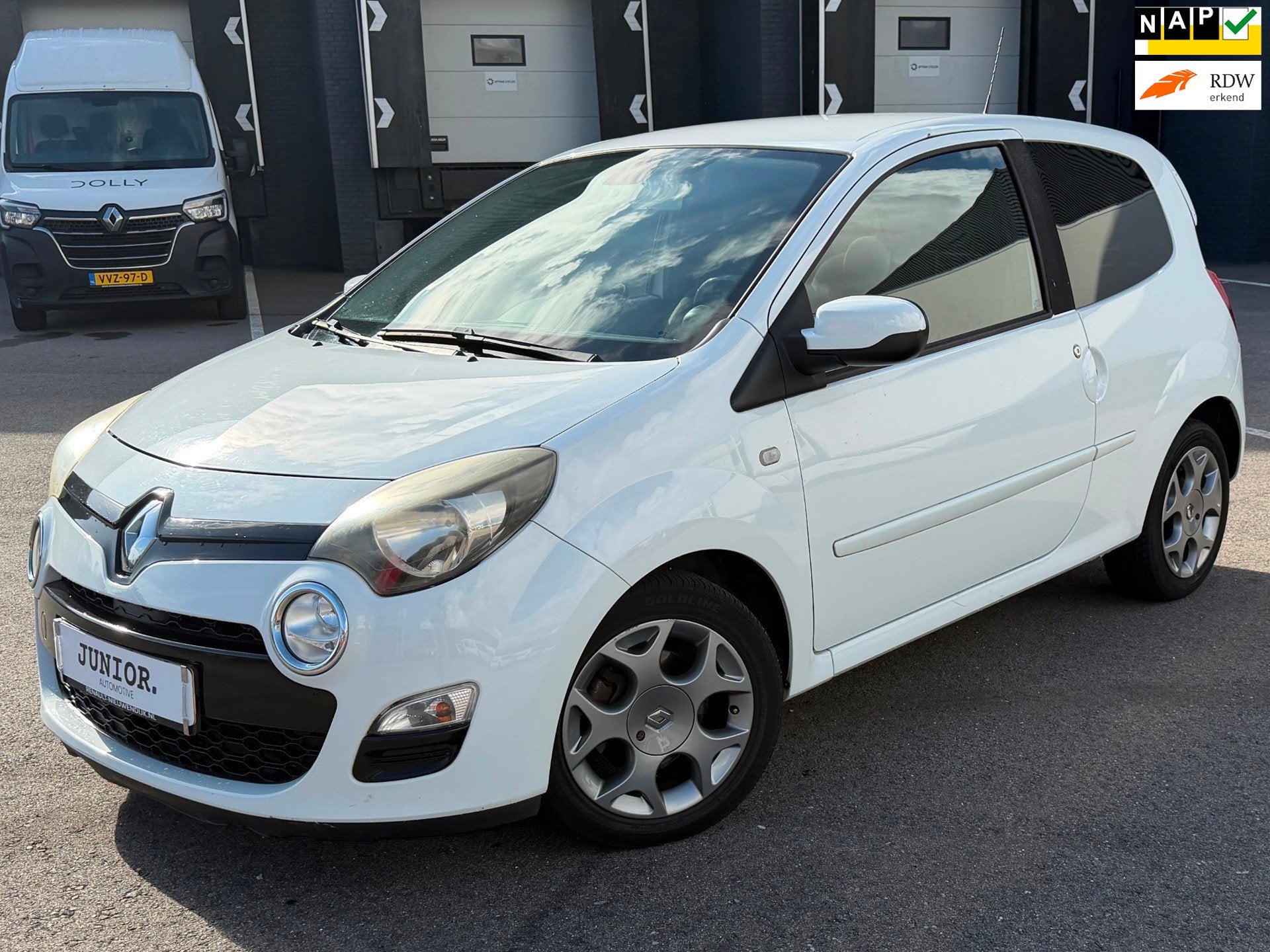 Renault Twingo 1.2 16V Dynamique CRUISE/CLIMA/LMV/FACELIFT/N, Auto's, Voorwielaandrijving, Twingo, Gebruikt, Zwart