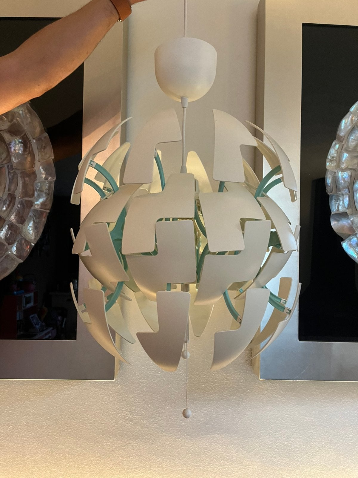 Wit met mintgroene hanglamp (PS 2014) van Ikea, Ophalen of Verzenden, Zo goed als nieuw, Kunststof, E27 (groot)