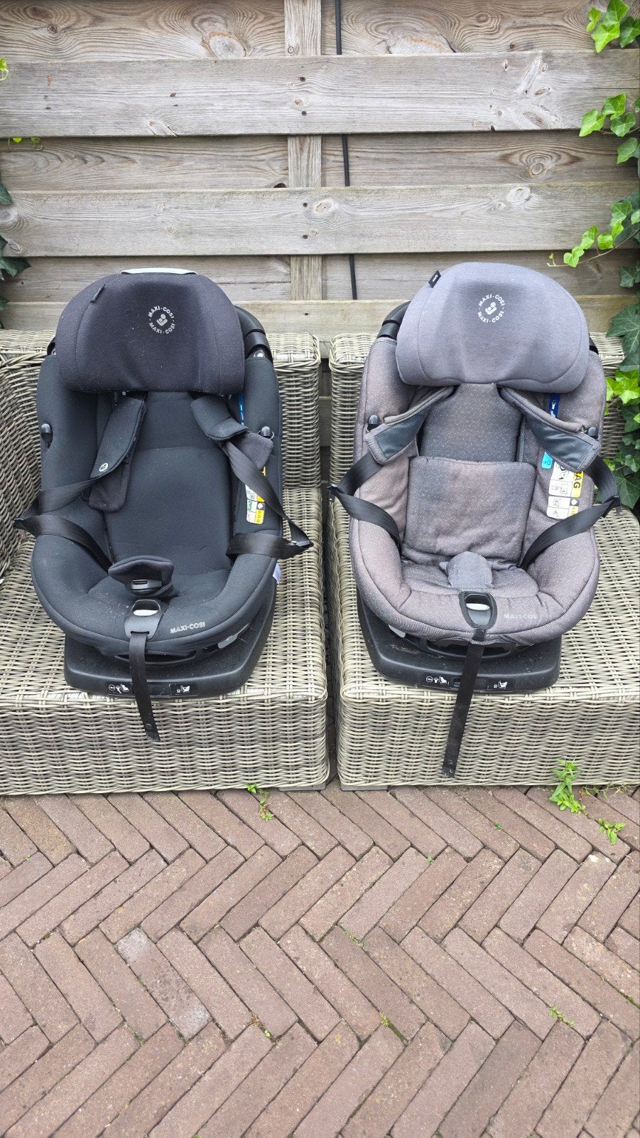 2x Maxi-Cosi AxissFix i-Size Autostoeltje - 360 draaibaar, Kinderen en Baby's, Autostoeltjes, Ophalen, Verstelbare rugleuning