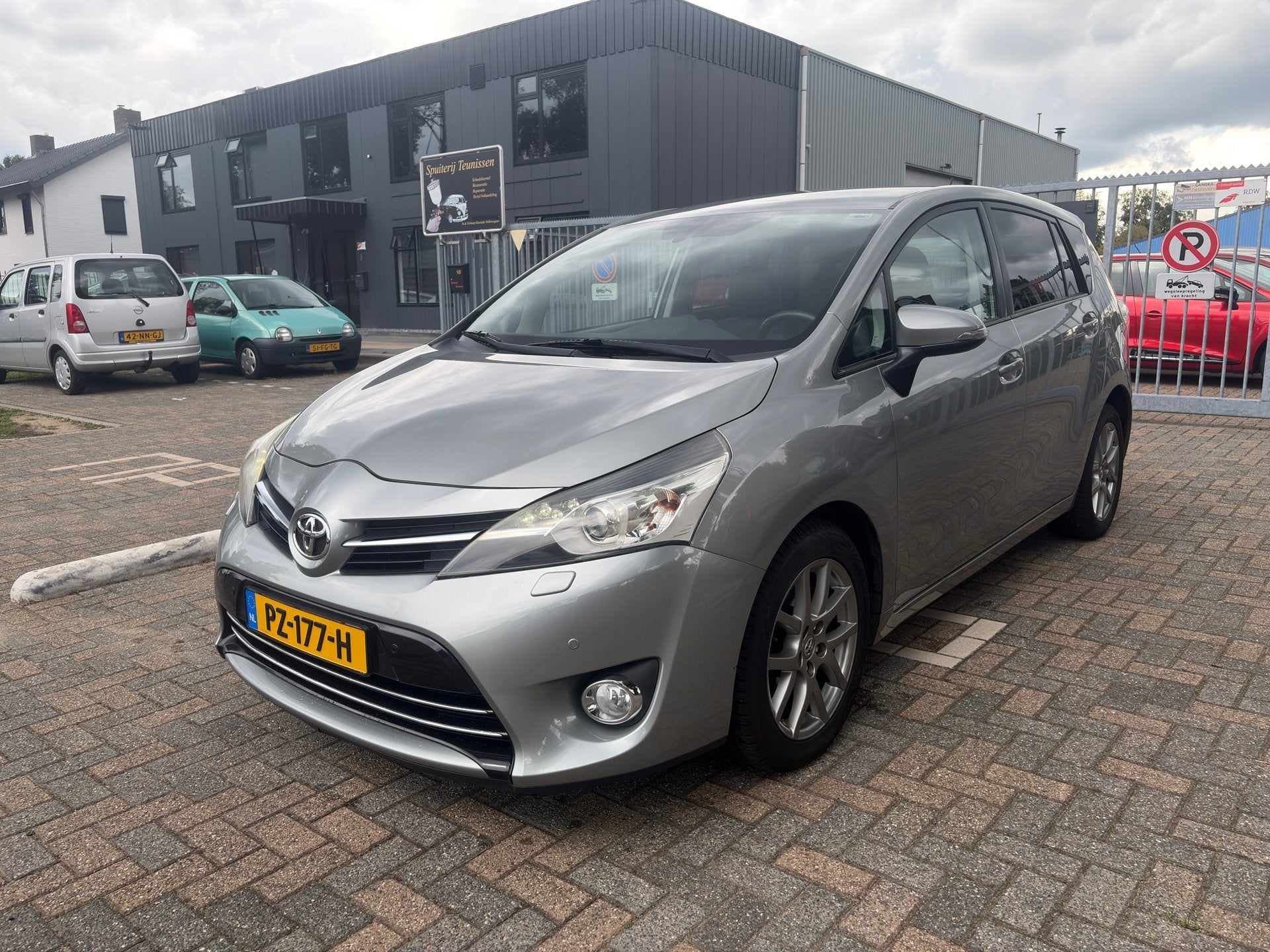 Toyota Verso 1.8 VVT-i Dynamic Business Nw Apk - Vol Ondh, Auto's, Gebruikt, 4 cilinders, Leder en Stof, Automatische klimaatregeling