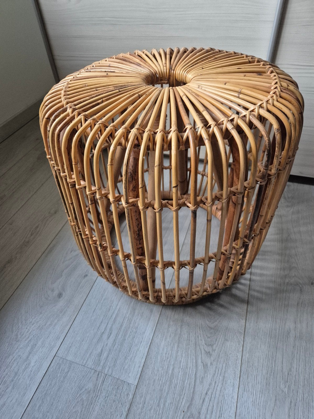 Rotan krukje/bijzettafel - Vintage look, Huis en Inrichting, Ophalen, Zo goed als nieuw, Overige materialen