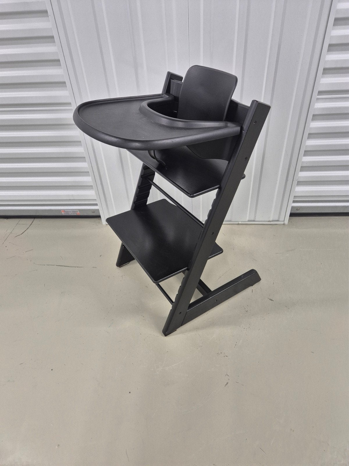 Stokke Tripp Trapp met Babyset en Tray - Zwart, Kinderen en Baby's, Gebruikt, Ophalen of Verzenden, ., Aanschuifbaar