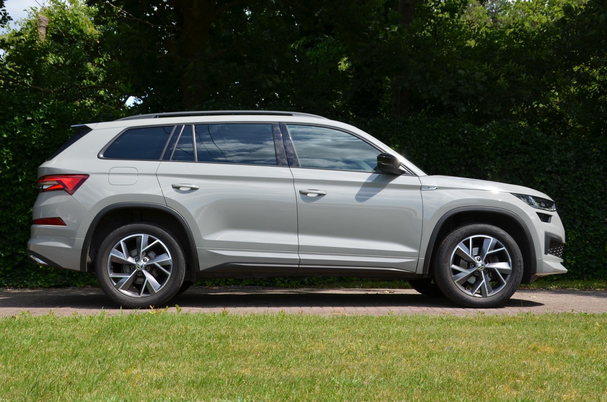 Skoda Kodiaq 1.5 TSI Sportline Business 7 Persoons. Navi/Led, Auto's, Voorwielaandrijving, 4 cilinders, 150 pk, Origineel Nederlands