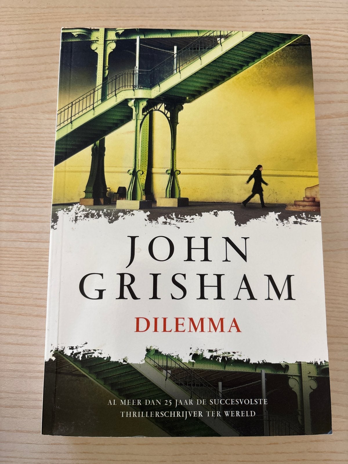 John Grisham - Dilemma, Ophalen of Verzenden, Zo goed als nieuw