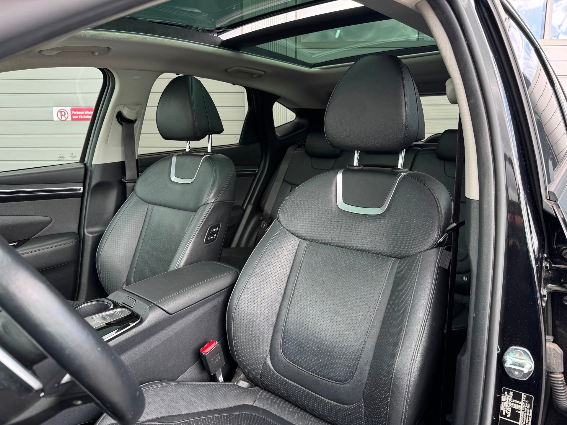 Hyundai Tucson 1.6 T-GDI HEV Premium Sky BOMVOL, Gebruikt, Euro 6, 4 cilinders, 1650 kg