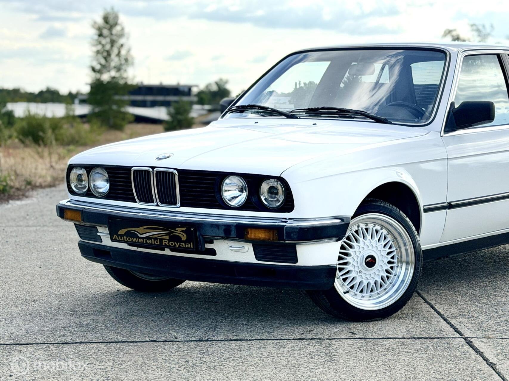 BMW E30 318i 1985*Unieke staat*90.500KM*M10*, Auto's, Achterwielaandrijving, 4 cilinders, Bedrijf, Handgeschakeld