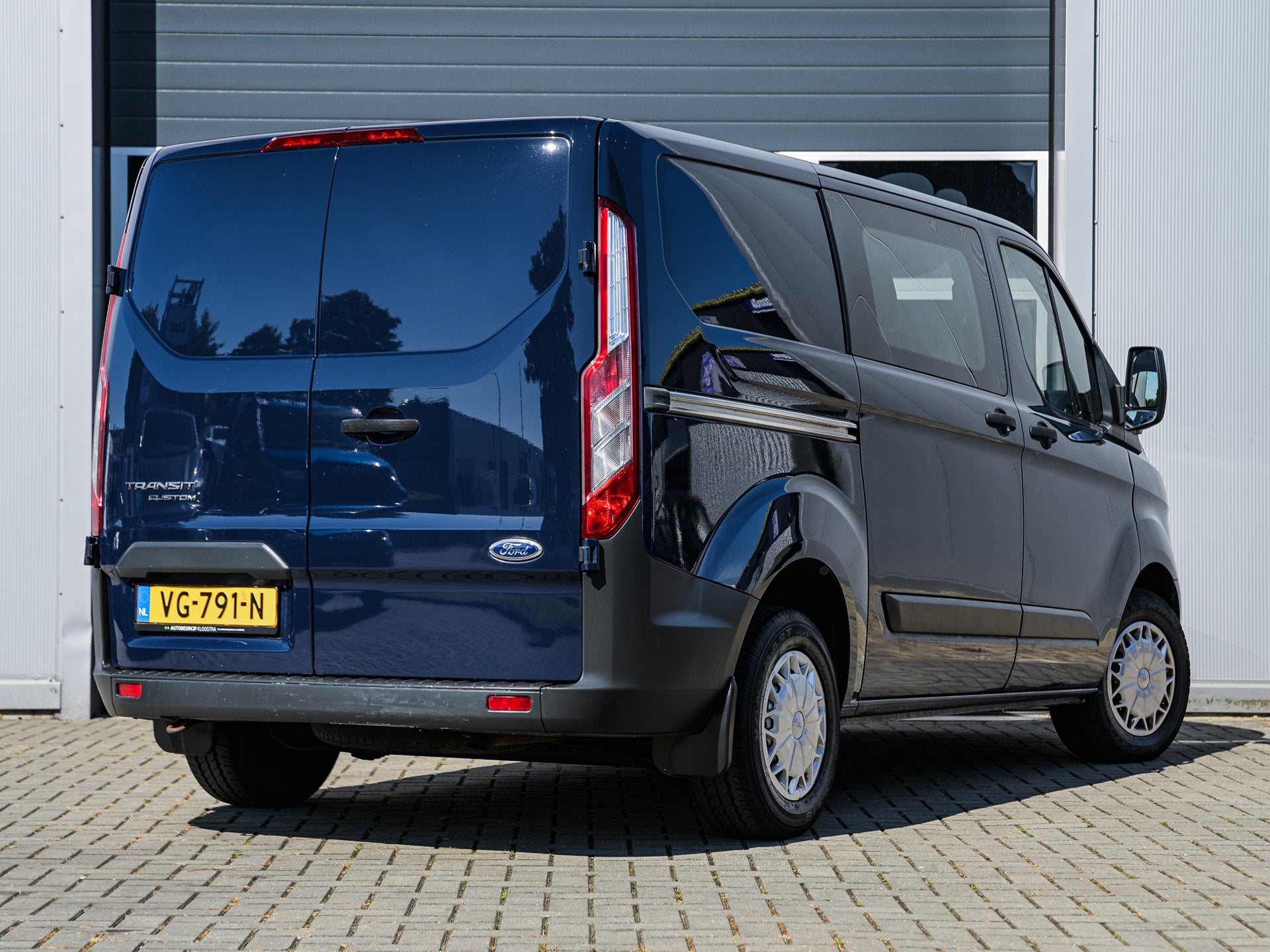 Ford Transit Custom 270 2.2 TDCI L1H1 | Dubbele cabine | Air, Auto's, Bestelauto's, Voorwielaandrijving, Gebruikt, Zwart, 4 cilinders