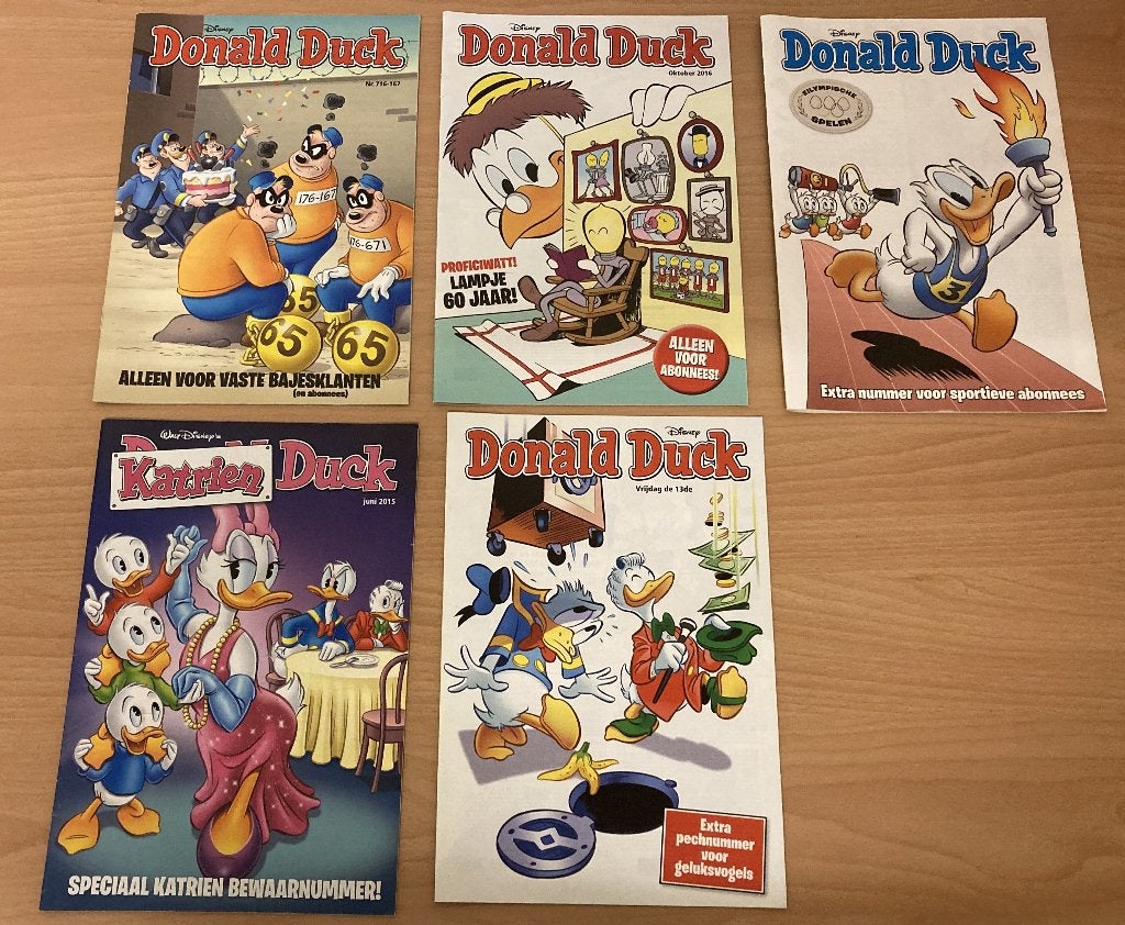5 stripbladen Donald Duck en Katrien Duck 2015 / 2016, Boeken, Meerdere stripboeken, Ophalen of Verzenden, Zo goed als nieuw, Walt Disney