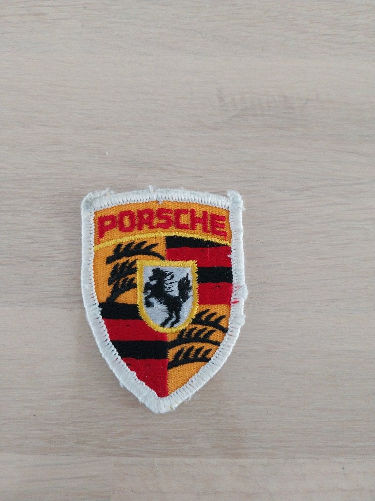 Porsche naaibare badge/embleem hoogte: 6,5 cm breedte: 5cm, Ophalen of Verzenden