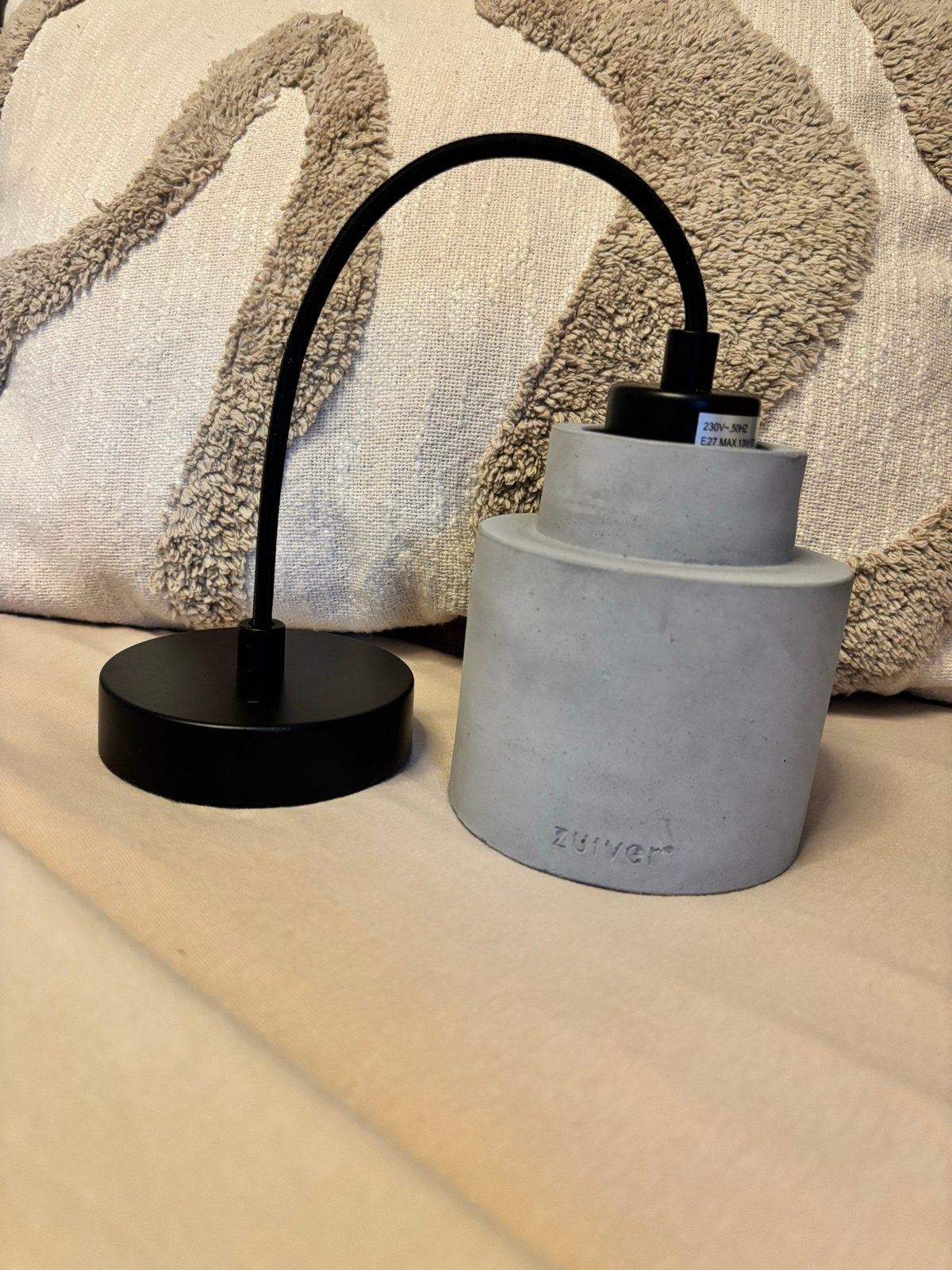 Hanglamp Zuiver beton - Zo goed als nieuw, Ophalen of Verzenden, Zo goed als nieuw, Overige materialen