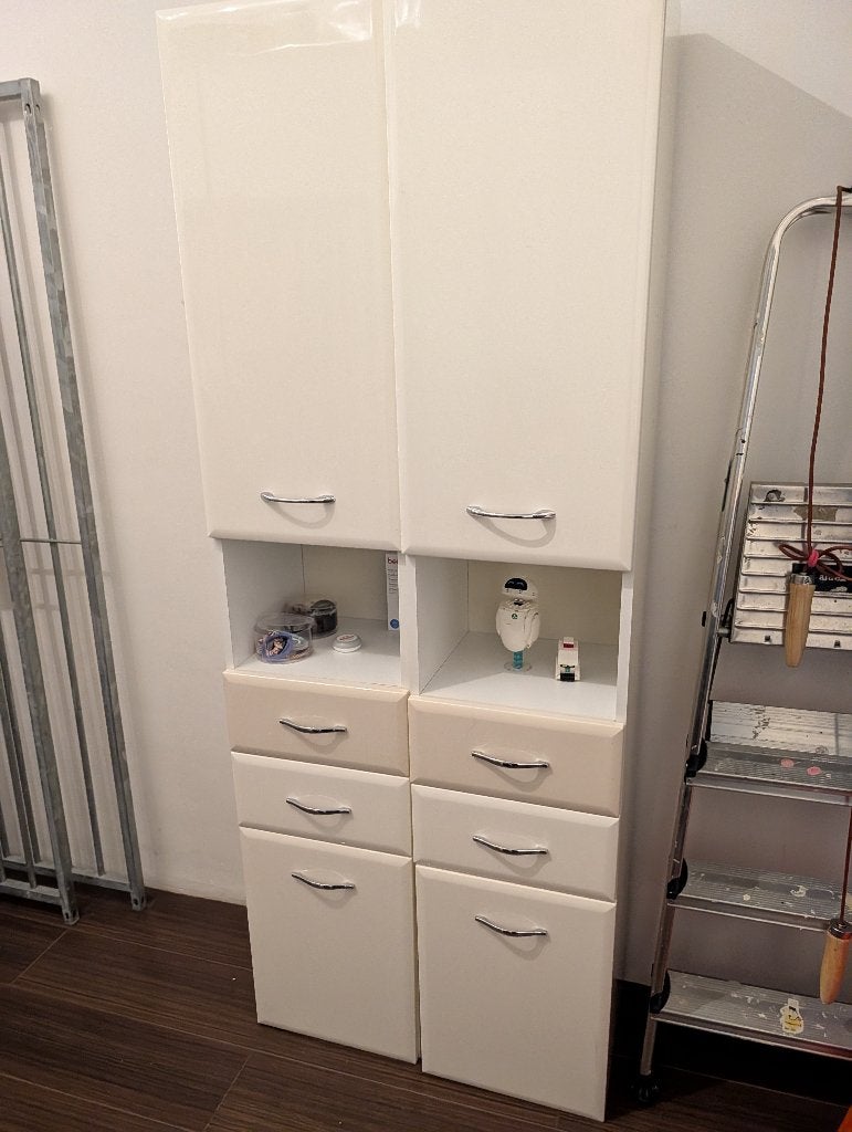 2 Hoogglans badkamerkasten, Ophalen, (Half)hoge kast, Minder dan 50 cm, Gebruikt