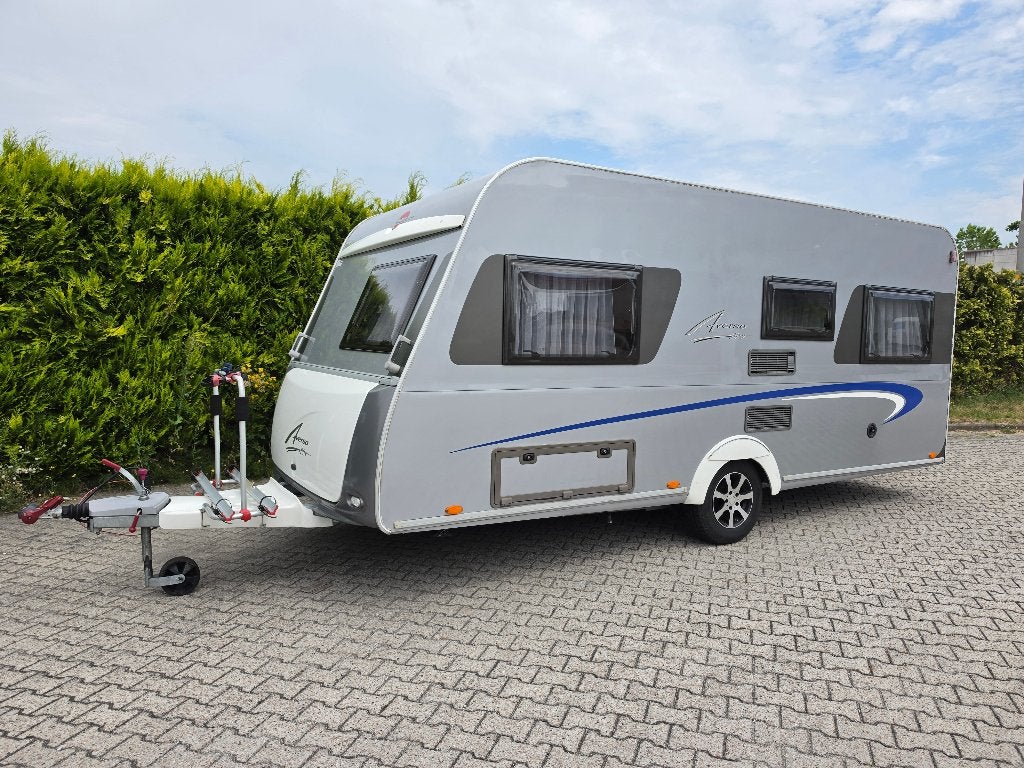 Bürstner Averso Fifty 460 (2010)–Luxe caravan | Instapklaar, Rondzit, Particulier, Bürstner, Tot en met 4