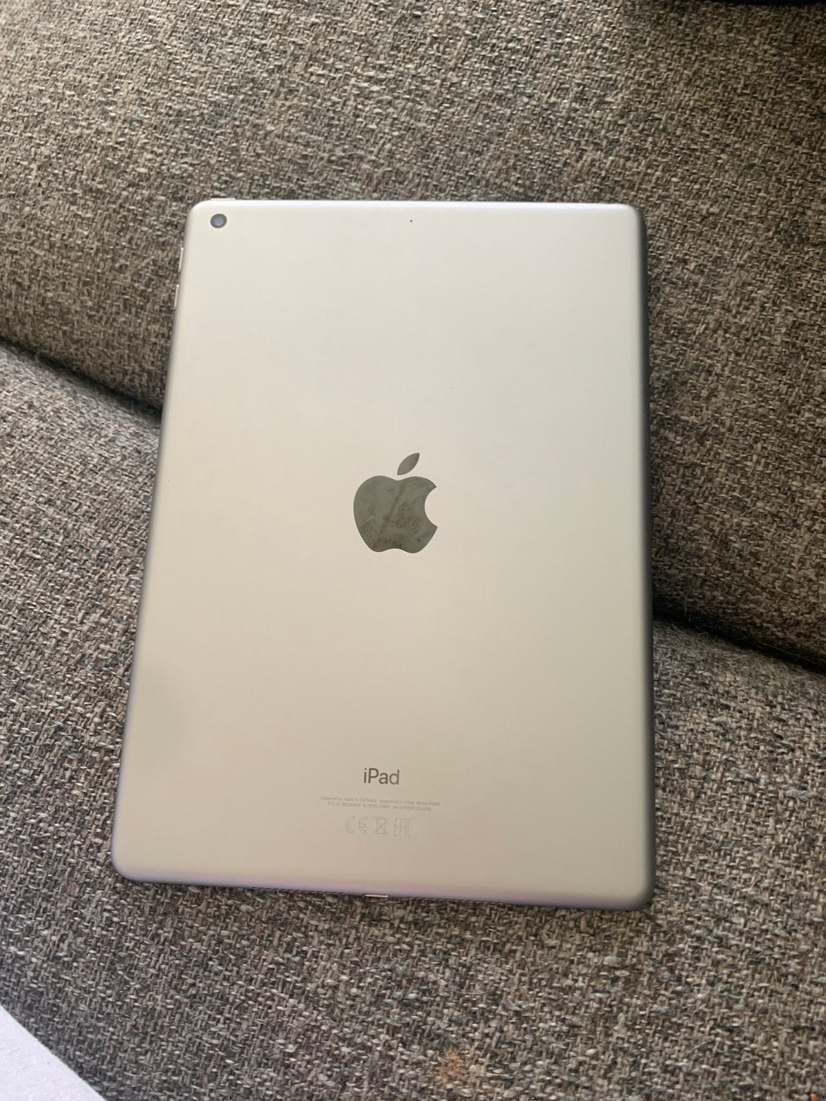 IpadOS 17.7.8, Computers en Software, Apple iPads, 32 GB, Apple iPad, Zo goed als nieuw, Zilver