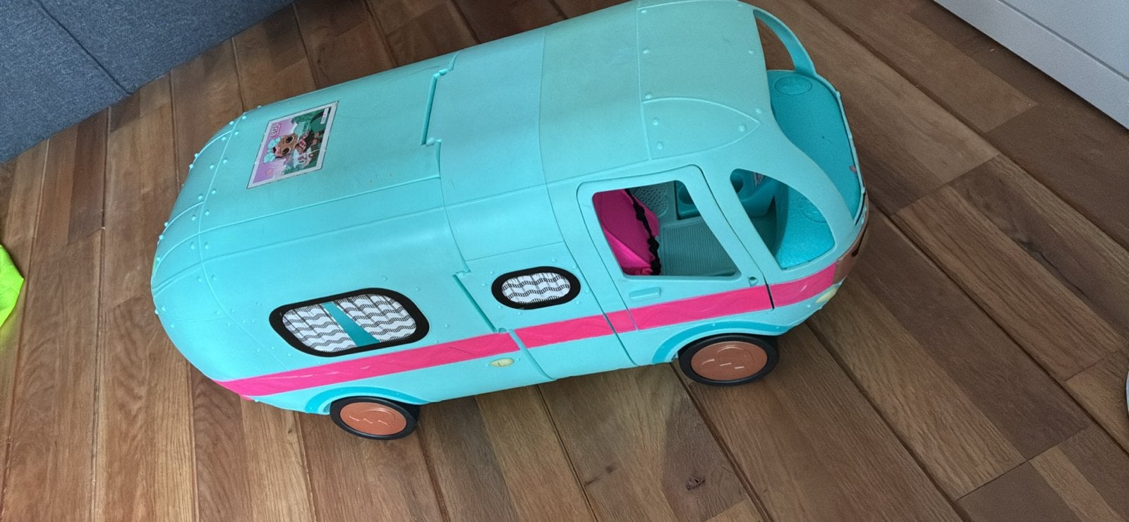 L.O.L.  Suprise camper, Ophalen, Zo goed als nieuw